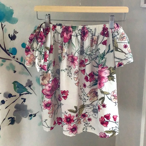 Off shoulder top - Picture 1 of 2